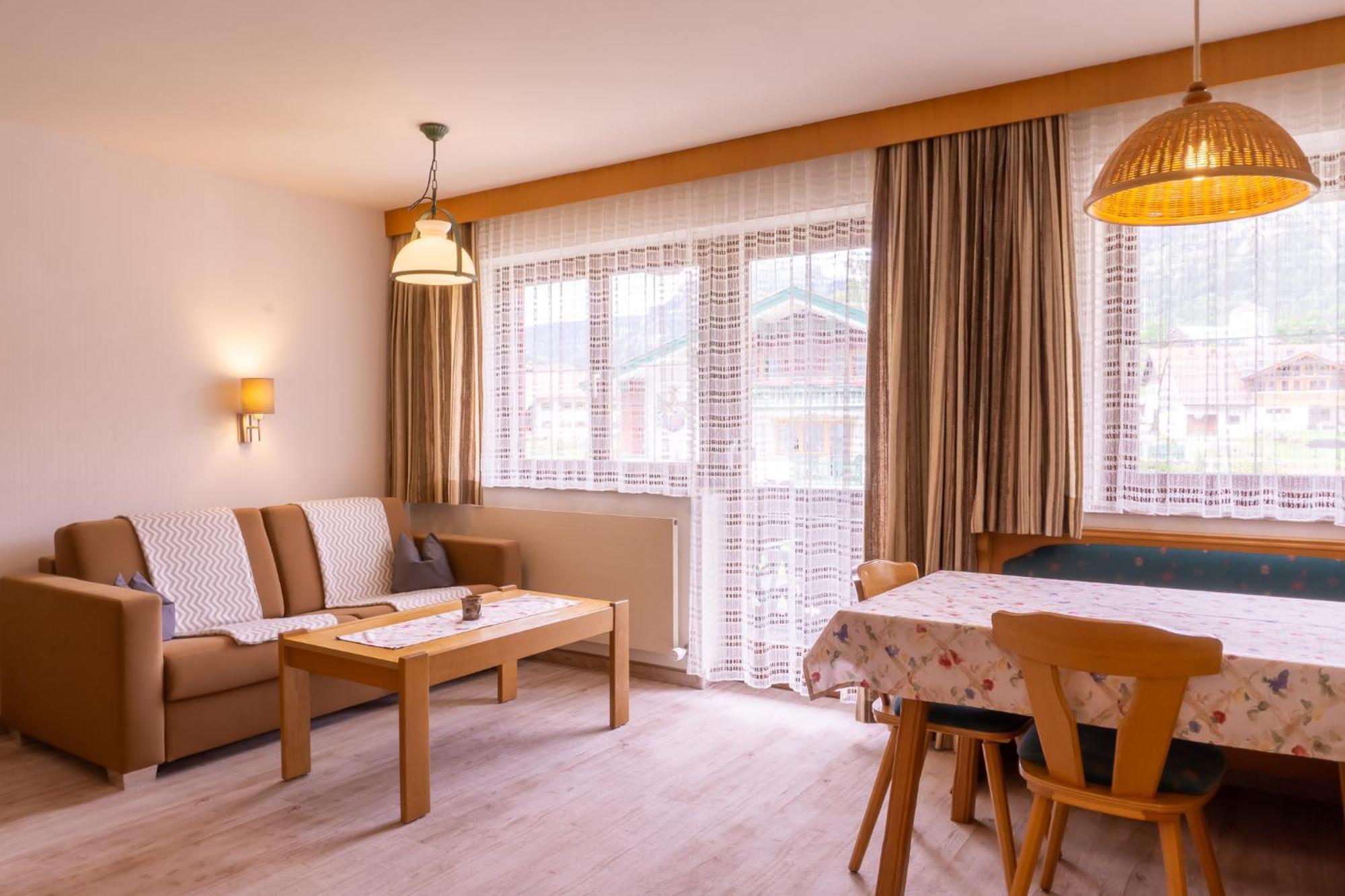 شقة Gaestehaus Woetzer Und Landhaus Stocka Grän المظهر الخارجي الصورة